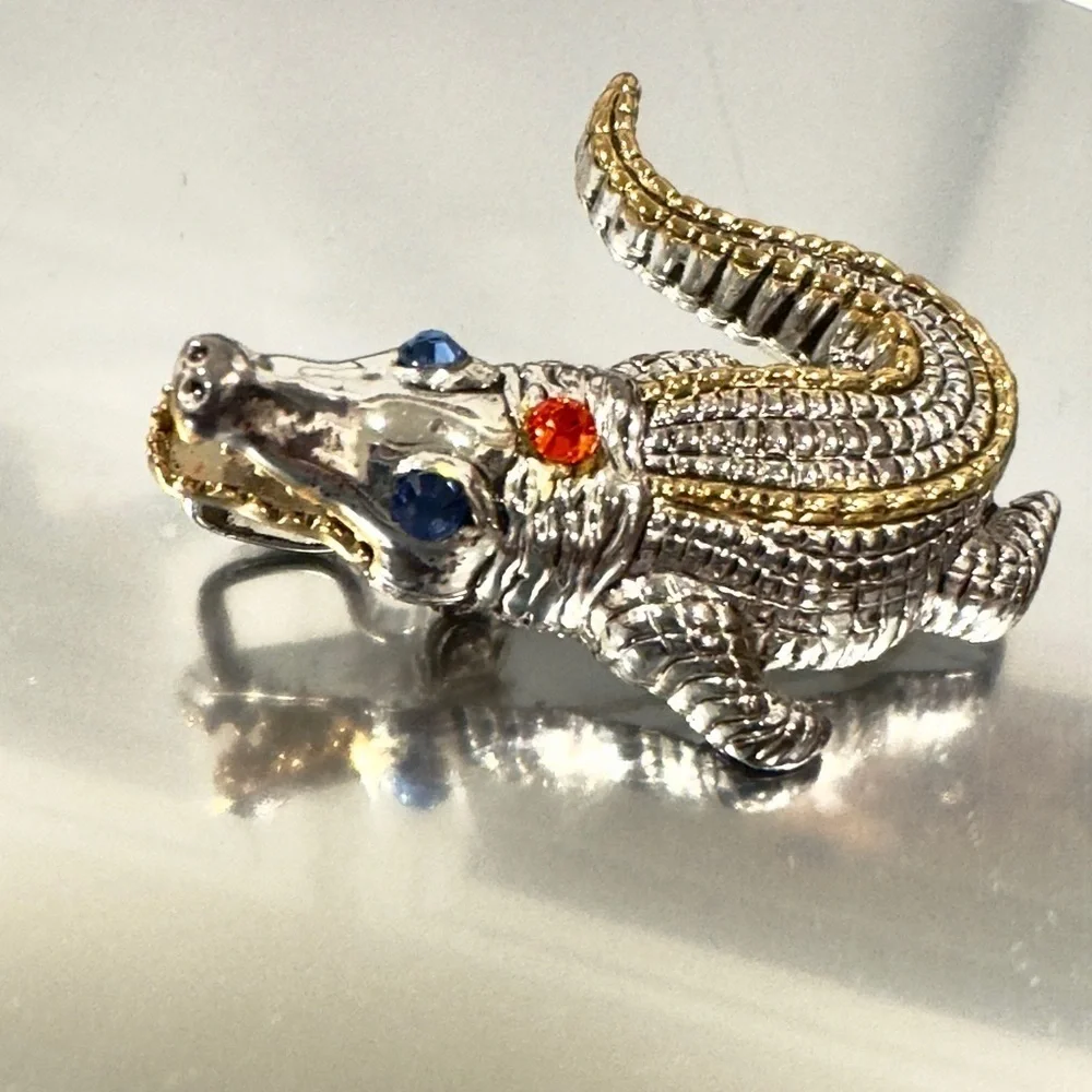 Gator Alligator Croc Crocodile Silver Gold Pin Brooch Pendant Charm